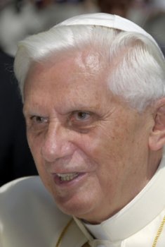Pope_Benedict_XVI.jpg