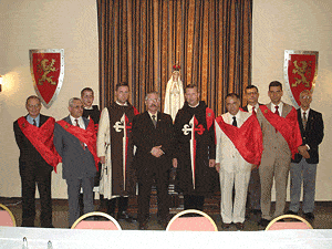 Colonel Paes de Lira of Legitimate Self-Defense with members of the American TFP.