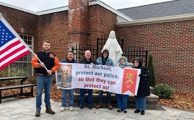 Over 1,100 Rosary Rallies for Police who Maintain Law and Order!