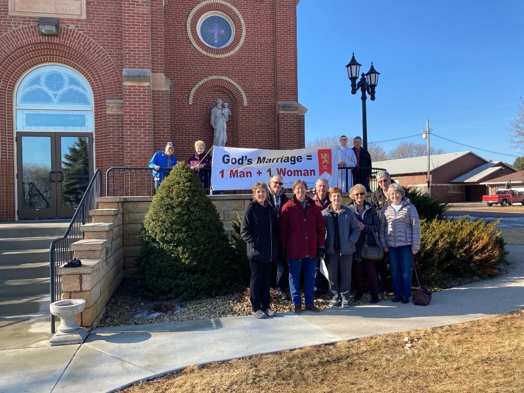 Powerful Witnesses for God’s Marriage Pray in Over 1,000 Locations