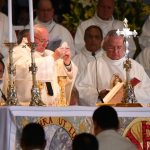 Cardinals Roche and Cantalamessa Acknowledge: The Mass of Paul VI Corresponds to a New Theology