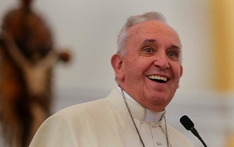 Pope Francis Enthusiastically Greets Andres Serrano of “P*** Christ” Infamy