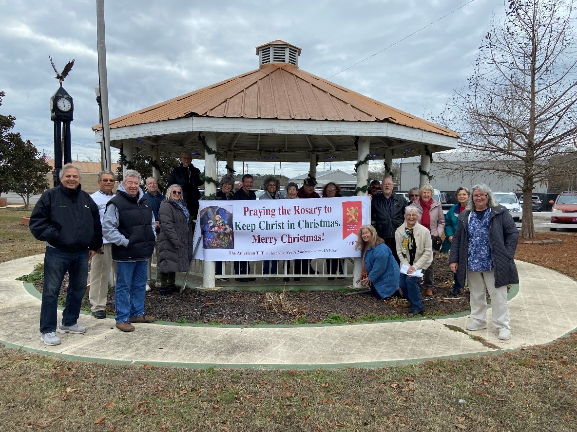 1,159 Rosary Rallies Fight to Keep Christ in Christmas