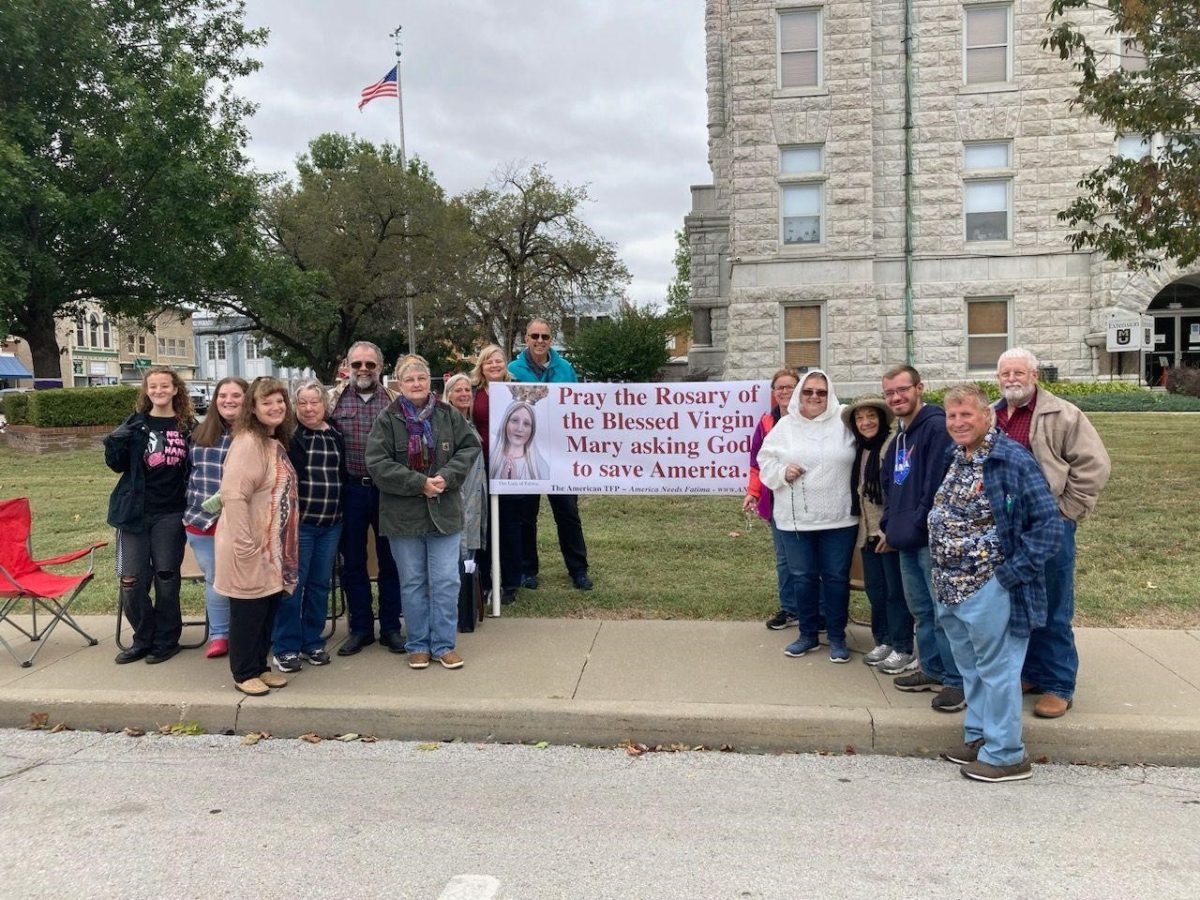 1,071 Rosary Rallies All Across America Fight for the Unborn