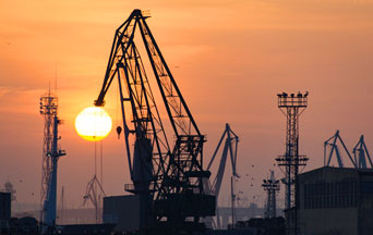 Security Concerns Rise Over Chinese Cranes at Virginia Port