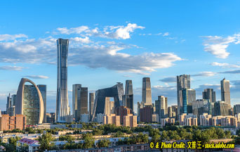 China’s High-Tech Gamble is Winning the Race, but Losing Ground