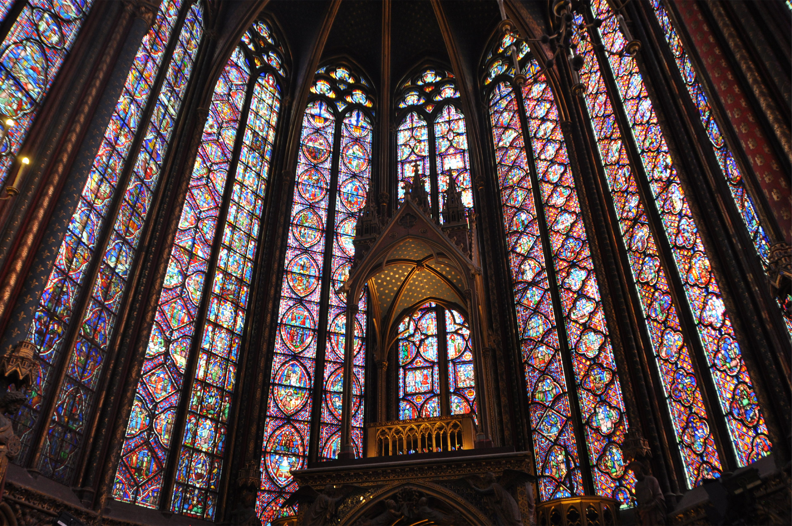 Visiting Sainte-Chapelle: A Sublime Experience that Cleanses the Soul
