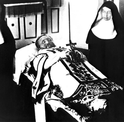 St_Damien_1889_death_500px.jpg