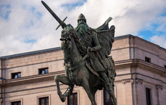 El Cid, the Lonely Crusader